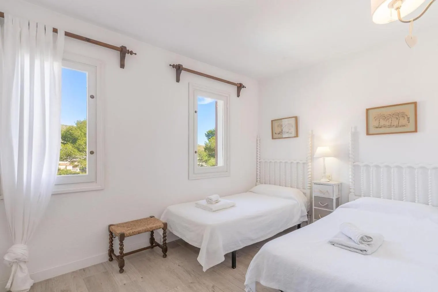 Can Botana 4-Gorgeous Beach Accommodation Cala de Sant Vicenc Ferienhaus
